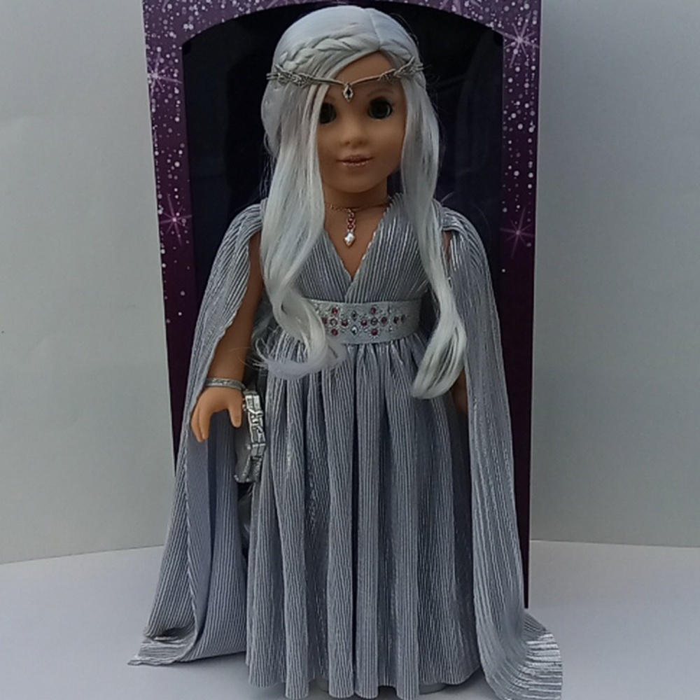 American Girl 2023 Shimmering Silver Holiday Collector Series Doll - Picture 4 of 16